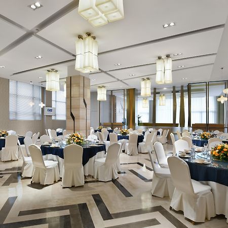 Holiday Inn Express Chengdu Huanhuaxi By Ihg-Near Jinsha Site Musem,Near Wuhou Temple Museum,Welcome Drinks,Free Gym,Free Self-Service Laundry Τσενγκντού Εξωτερικό φωτογραφία