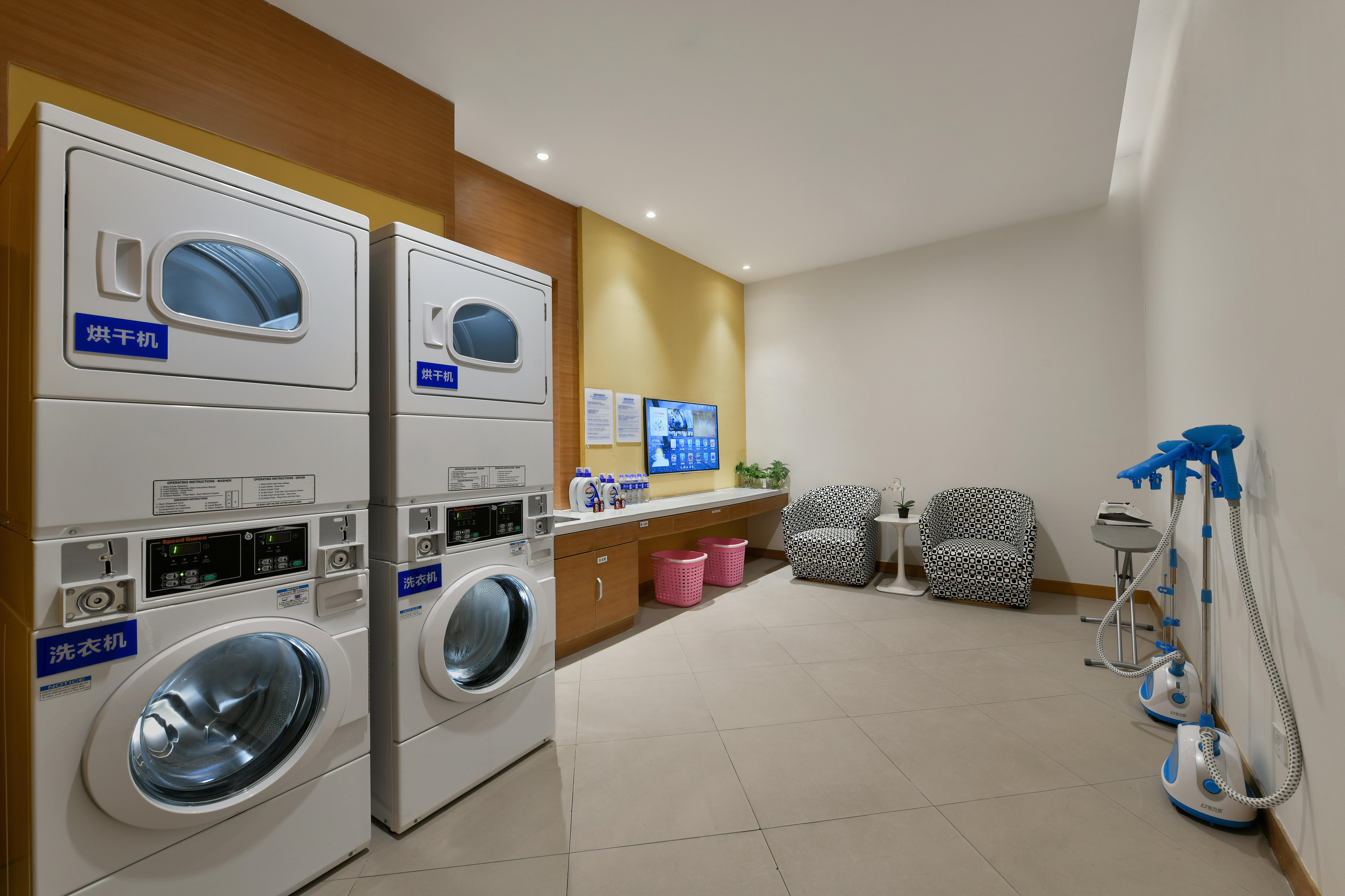 Holiday Inn Express Chengdu Huanhuaxi By Ihg-Near Jinsha Site Musem,Near Wuhou Temple Museum,Welcome Drinks,Free Gym,Free Self-Service Laundry Τσενγκντού Εξωτερικό φωτογραφία
