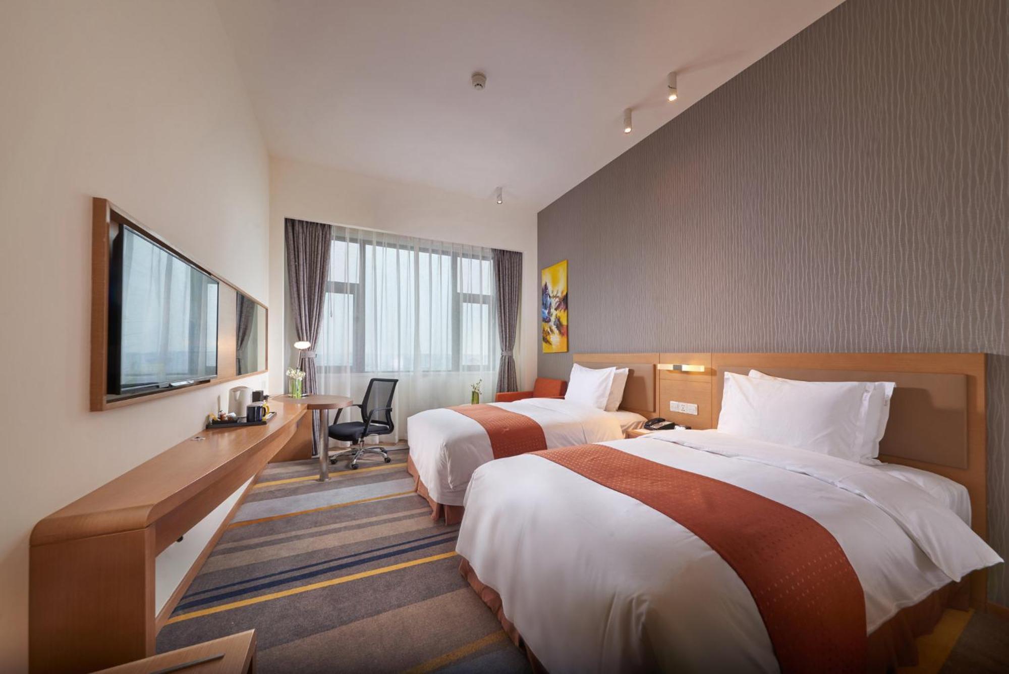 Holiday Inn Express Chengdu Huanhuaxi By Ihg-Near Jinsha Site Musem,Near Wuhou Temple Museum,Welcome Drinks,Free Gym,Free Self-Service Laundry Τσενγκντού Εξωτερικό φωτογραφία